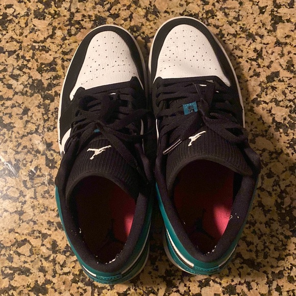 Jordan 1 Low Mystic Green - Picture 4 of 6